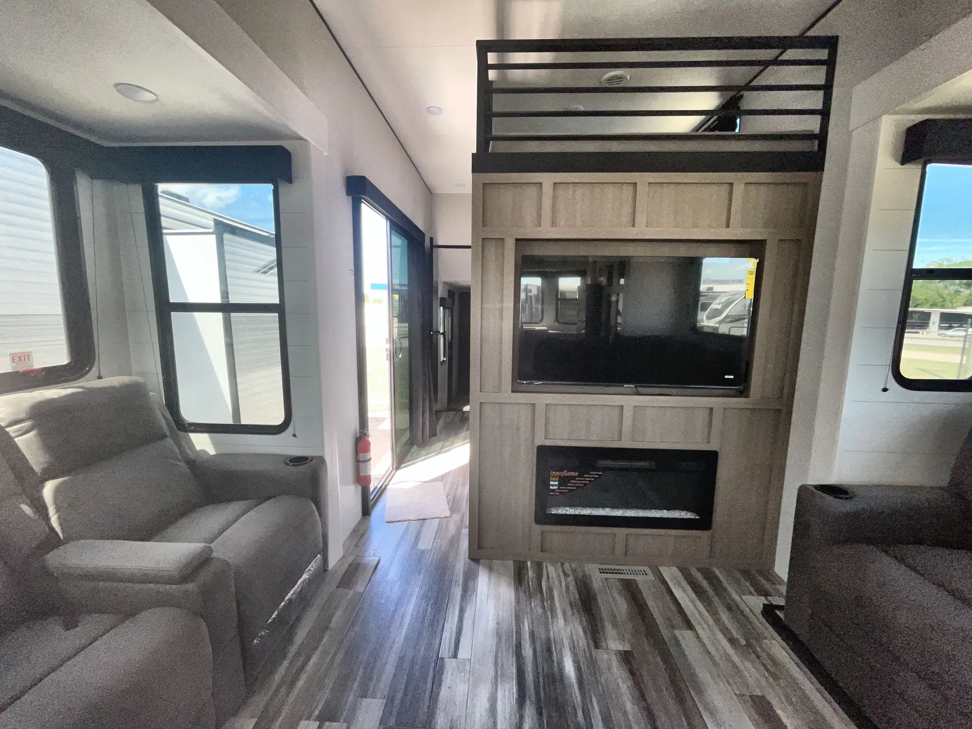 2026 Jayco Jay Flight Bungalow 404LOFT DS