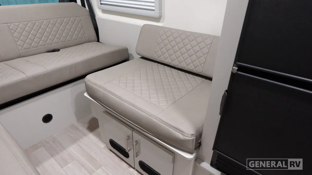 2027 Thor Motor Coach Tellaro 20Y, Photos photo 21