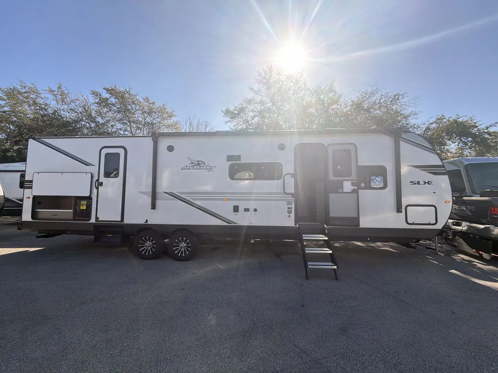 2026 Jayco Jay Flight SLX 321BDS, Photos photo 3