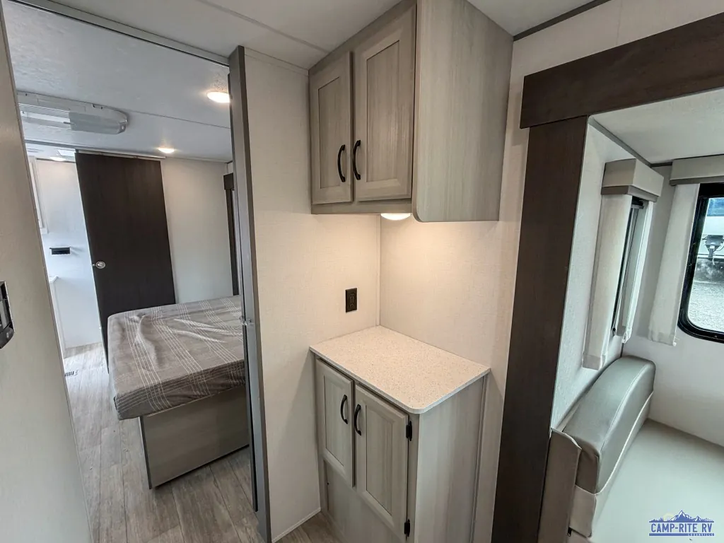 2027 Coachmen Catalina Legacy Edition 333DBDSCK, Photos photo 21