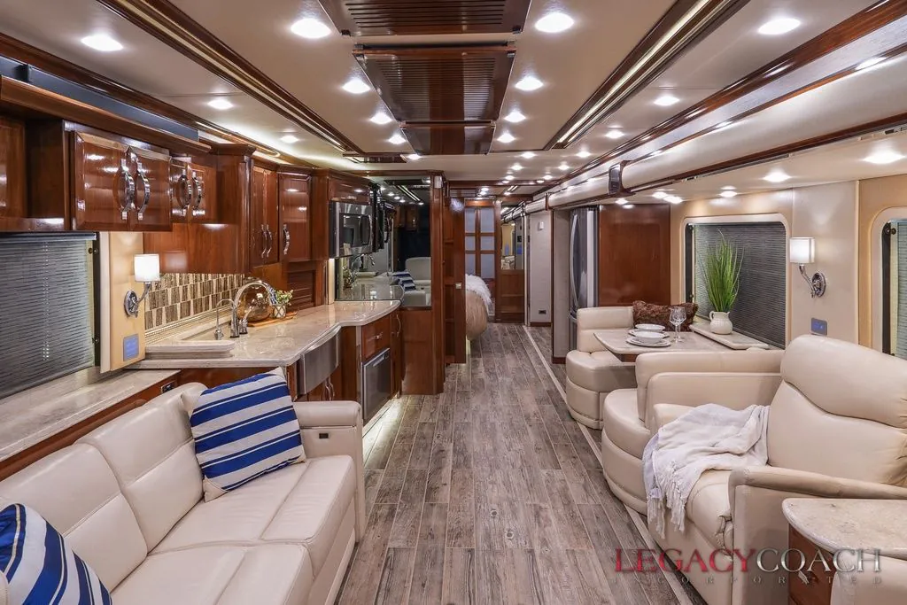 2018 Newmar King Aire 4553 - Photo 3