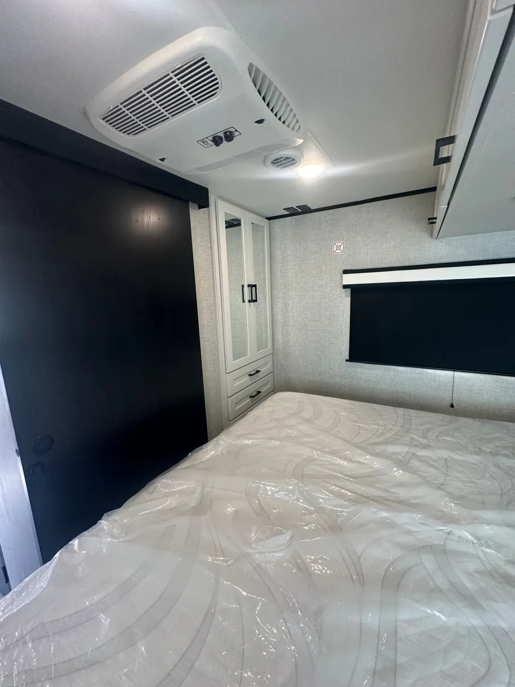 2025 Jayco Jay Feather 29QBH, Photos photo 19