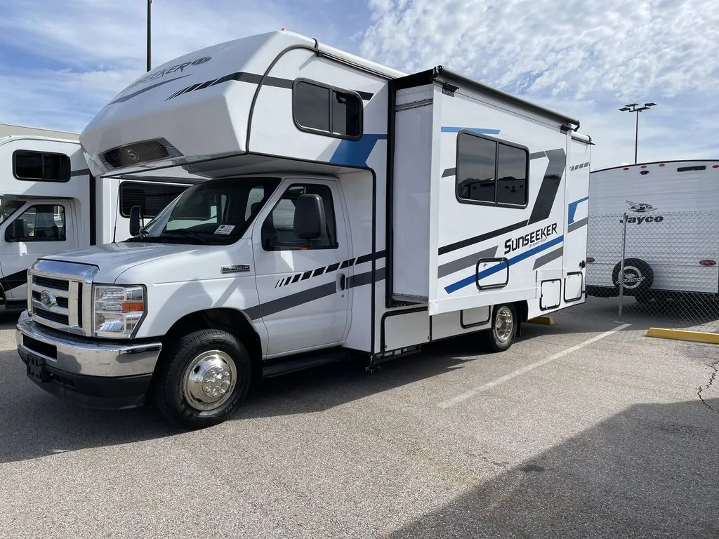 2024 Forest River Sunseeker 2150S LE - Photo 3