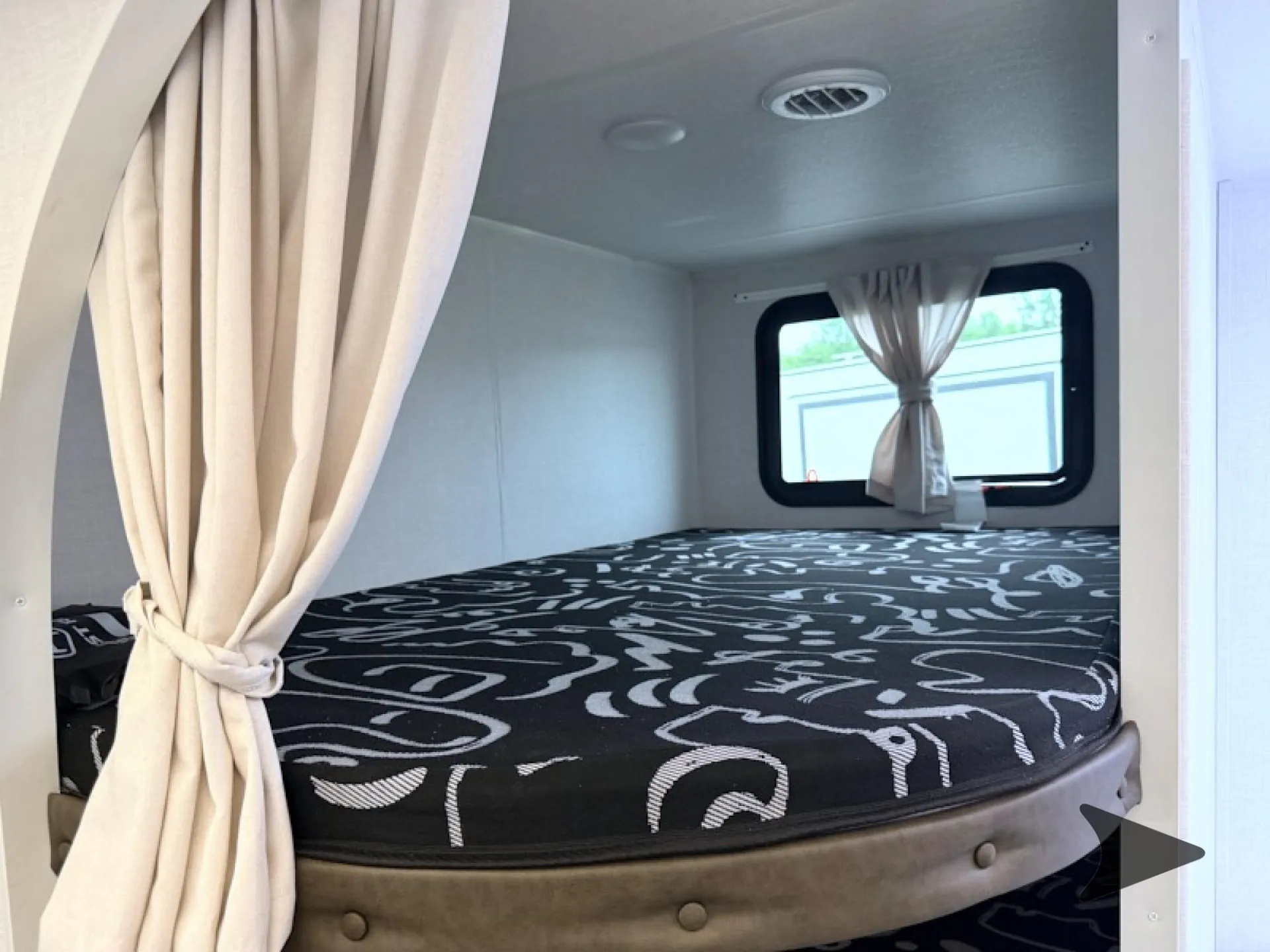 2026 Forest River RV Wildwood X-Lite 26ICE — Photo 7