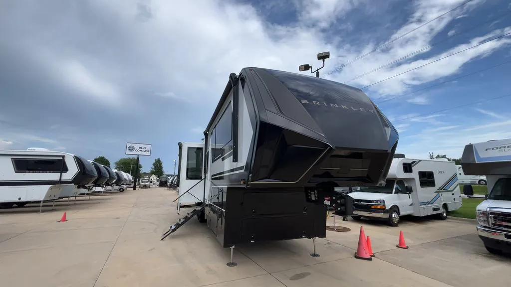2027 Brinkley Model G 4170, Photos photo 5