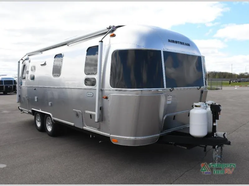 2026 Airstream Globetrotter 25FB - Photo 2