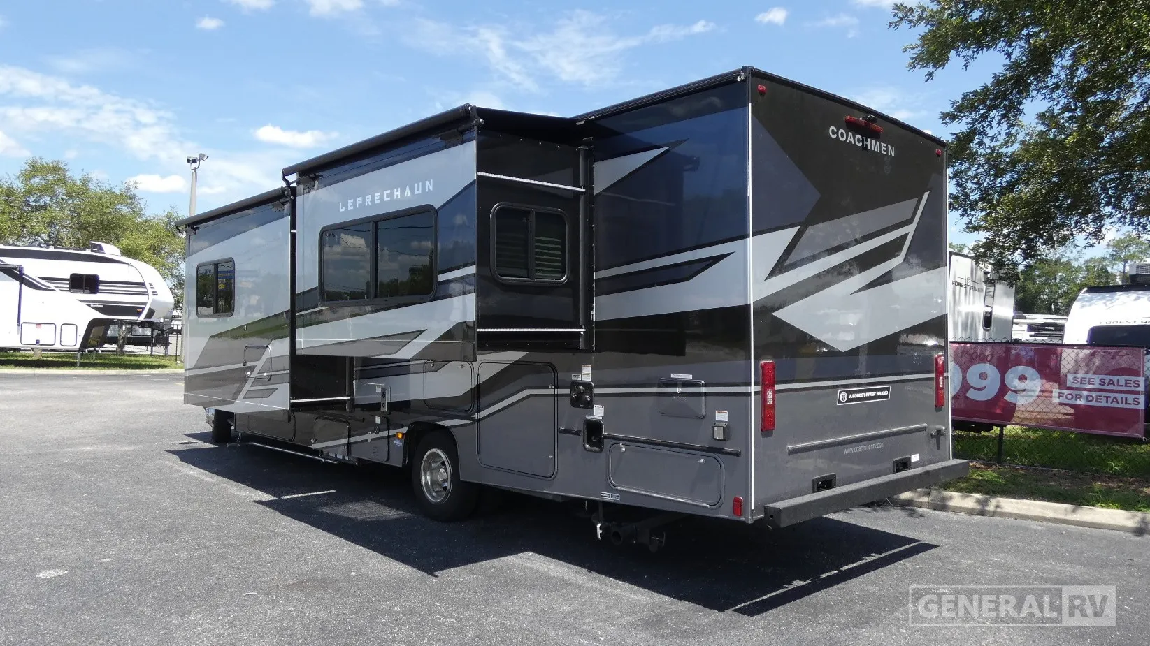 2027 Coachmen Leprechaun 308KB - Photo 4