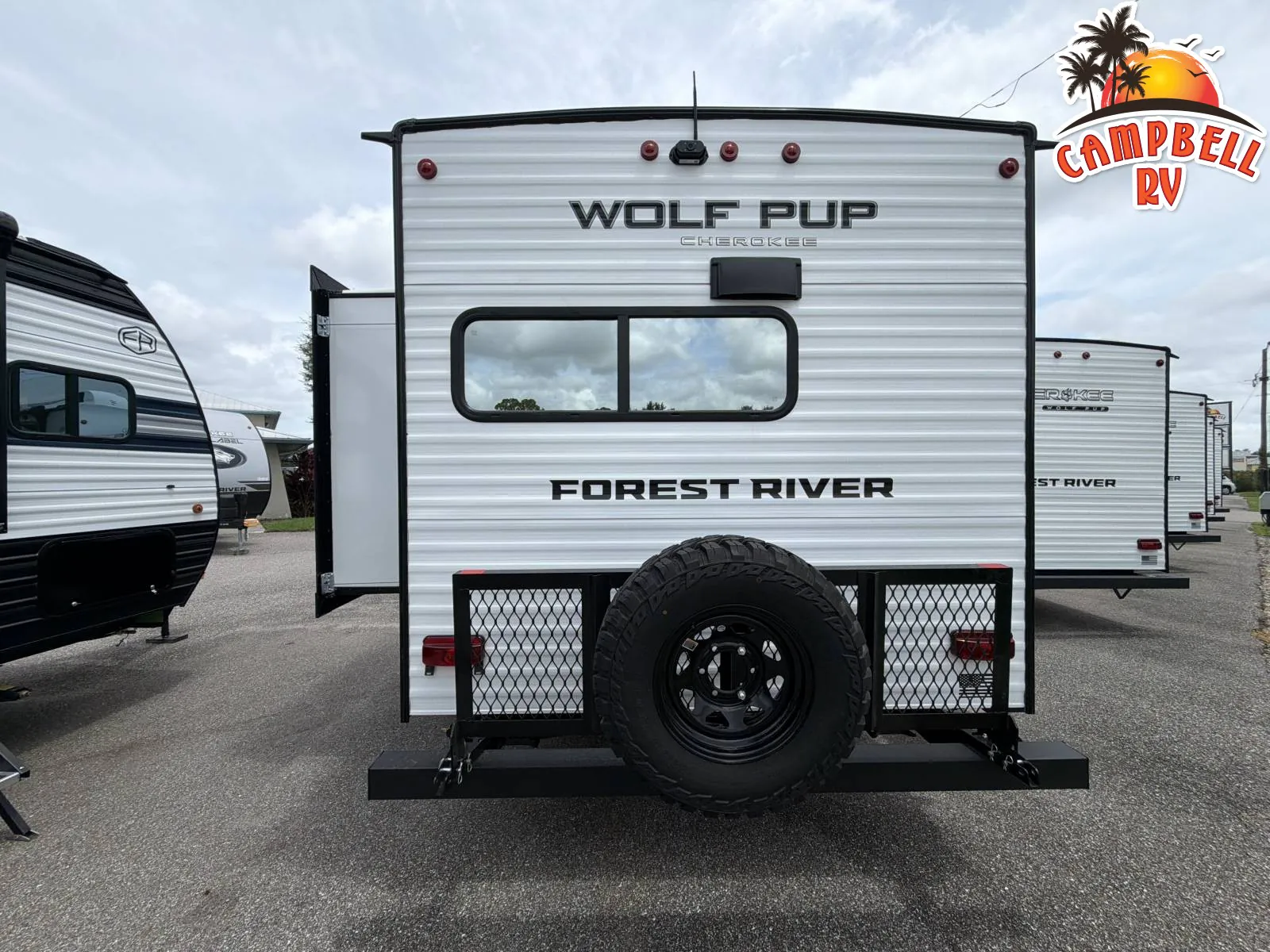 2027 Forest River Cherokee Wolf Pup 17SC — Photo 5