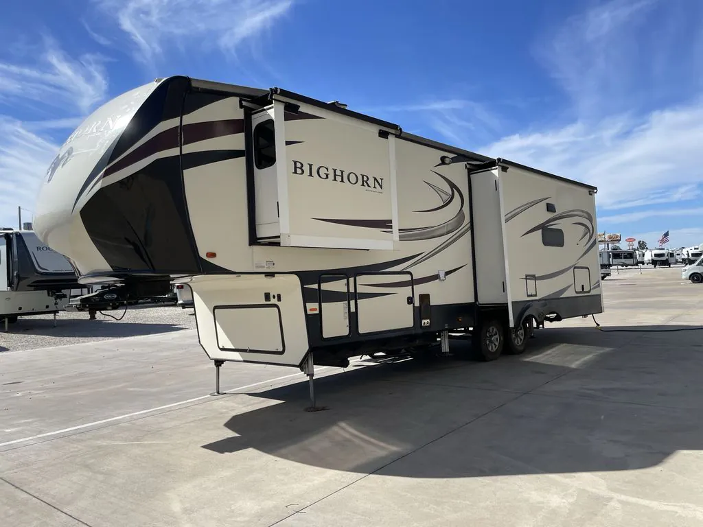 2017 Heartland Bighorn 3160ELITE - Photo 4