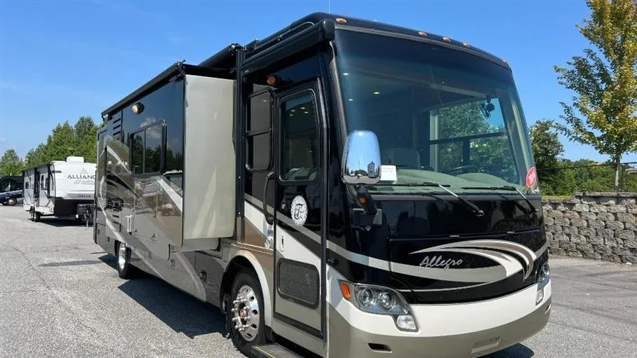 2014 Tiffin Motorhomes Allegro Breeze 32BR - Main photo