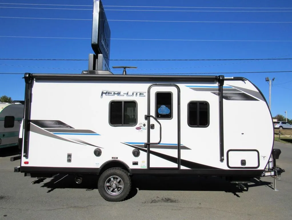 2022 Palomino Real-Lite Mini RL186 - Photo 2
