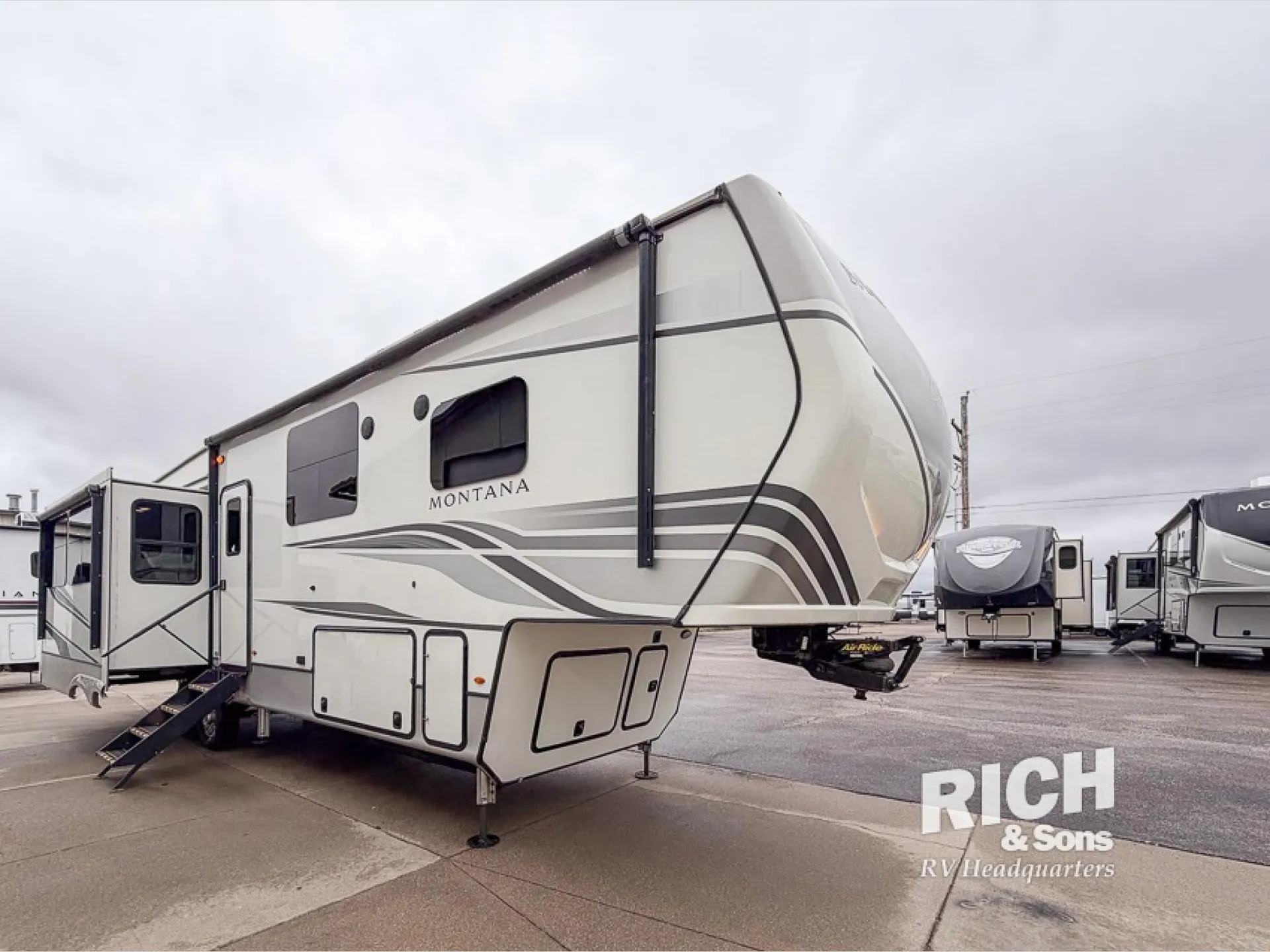 2022 Keystone Montana 3231CK