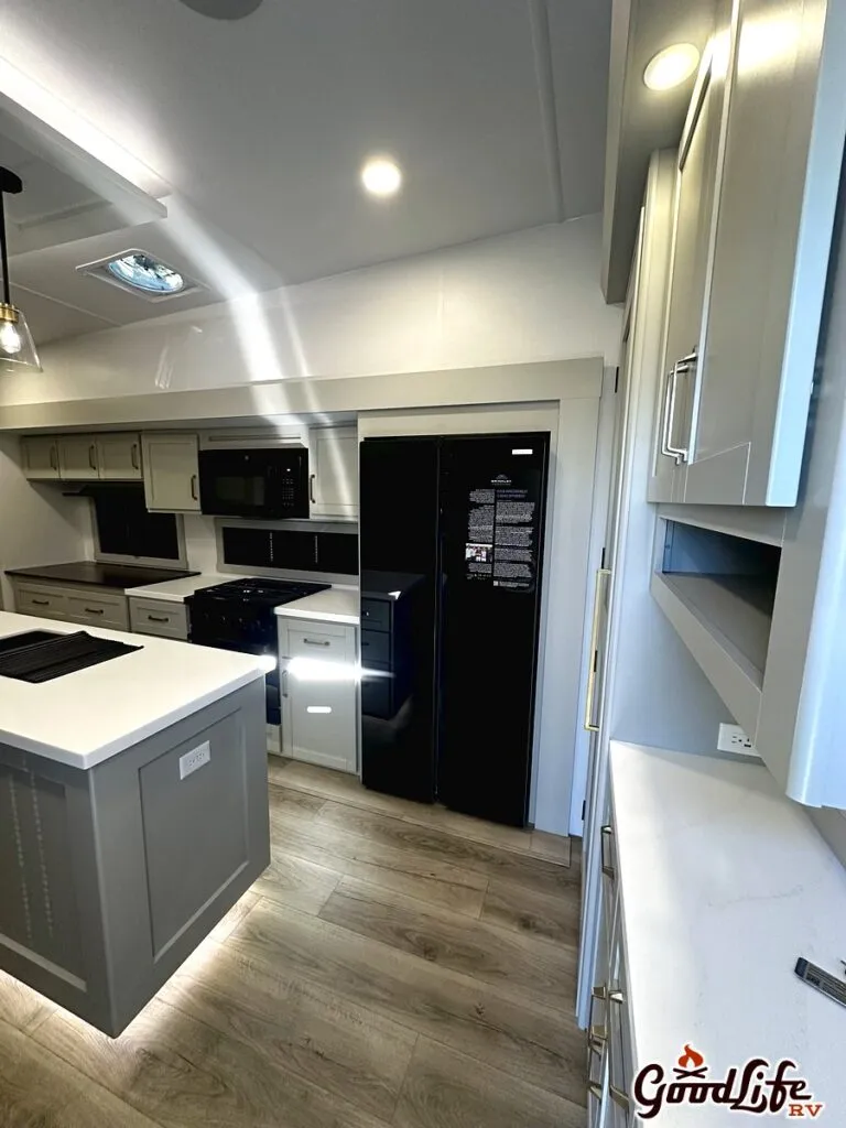 2026 Brinkley Model Z 3515, Photos photo 32