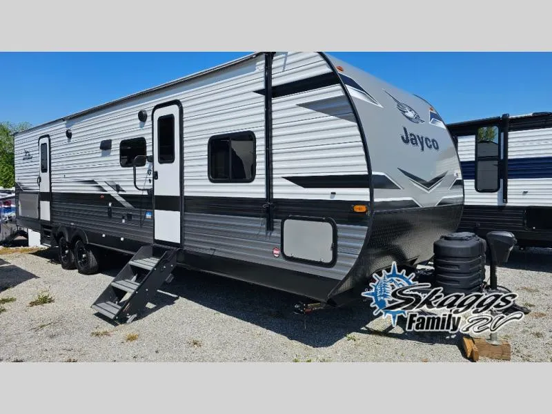 2024 Jayco Jay Flight 324BDS - Photo 2