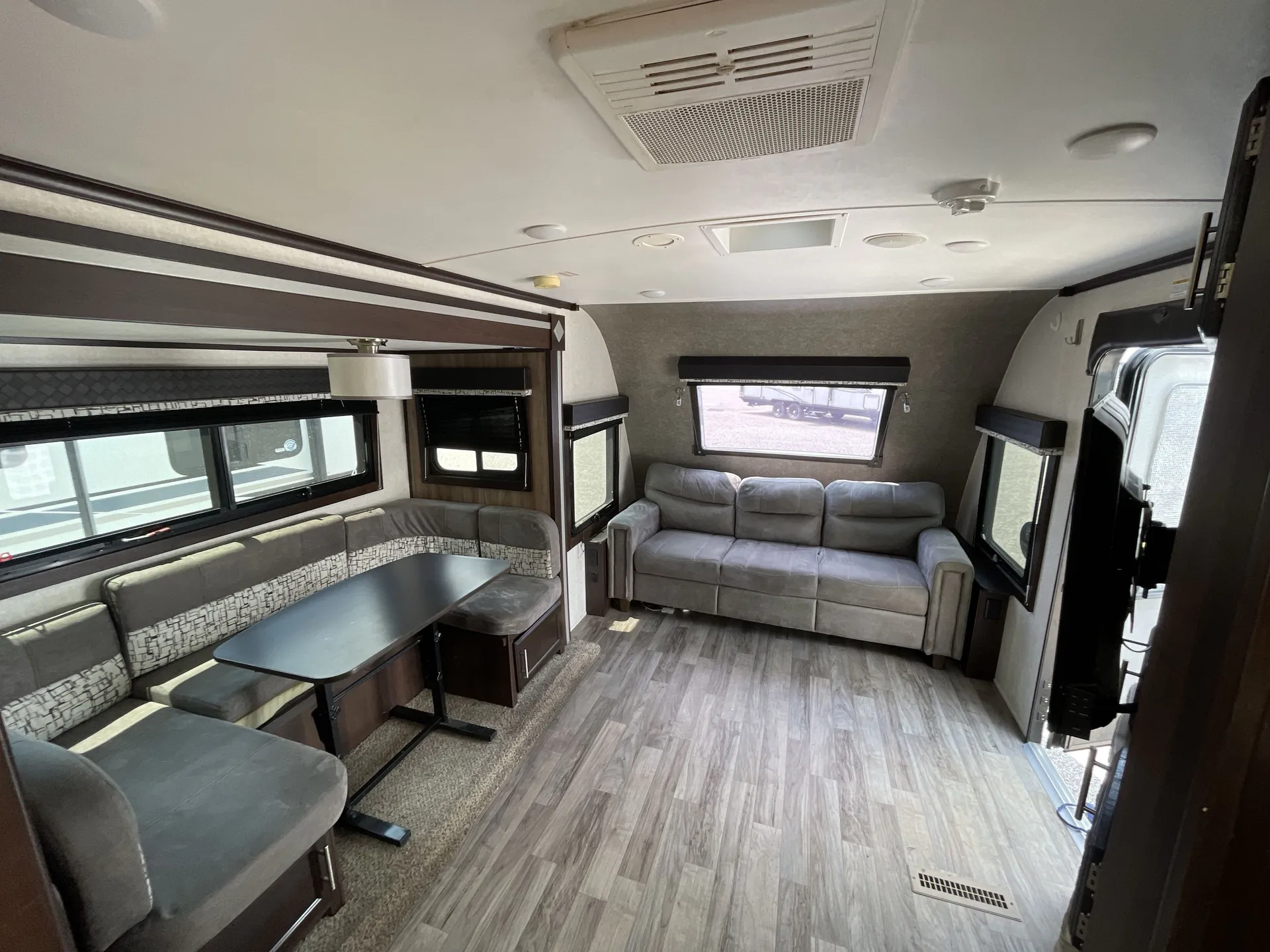 2019 Jayco White Hawk 29FLS - Photo 3