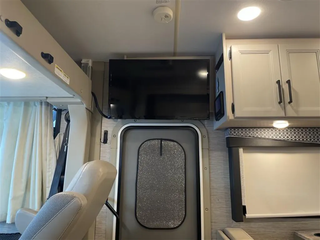 2021 Thor Motor Coach Axis 24.3, Photos photo 4