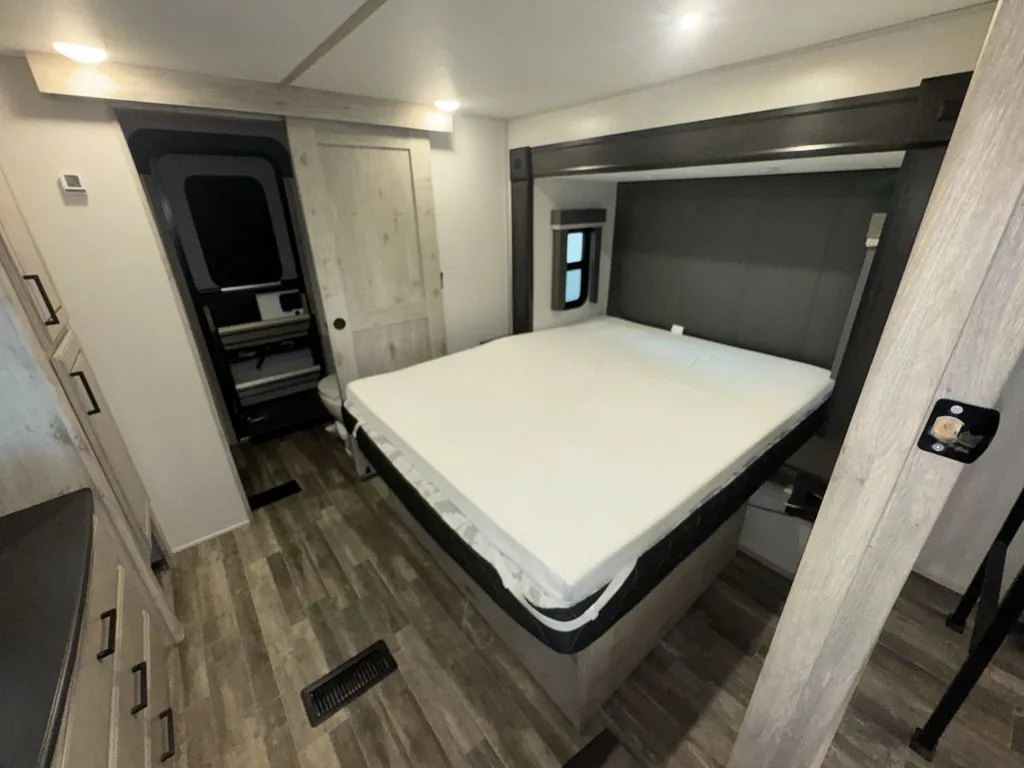 2023 Keystone Avalanche 390DS, Photos photo 19
