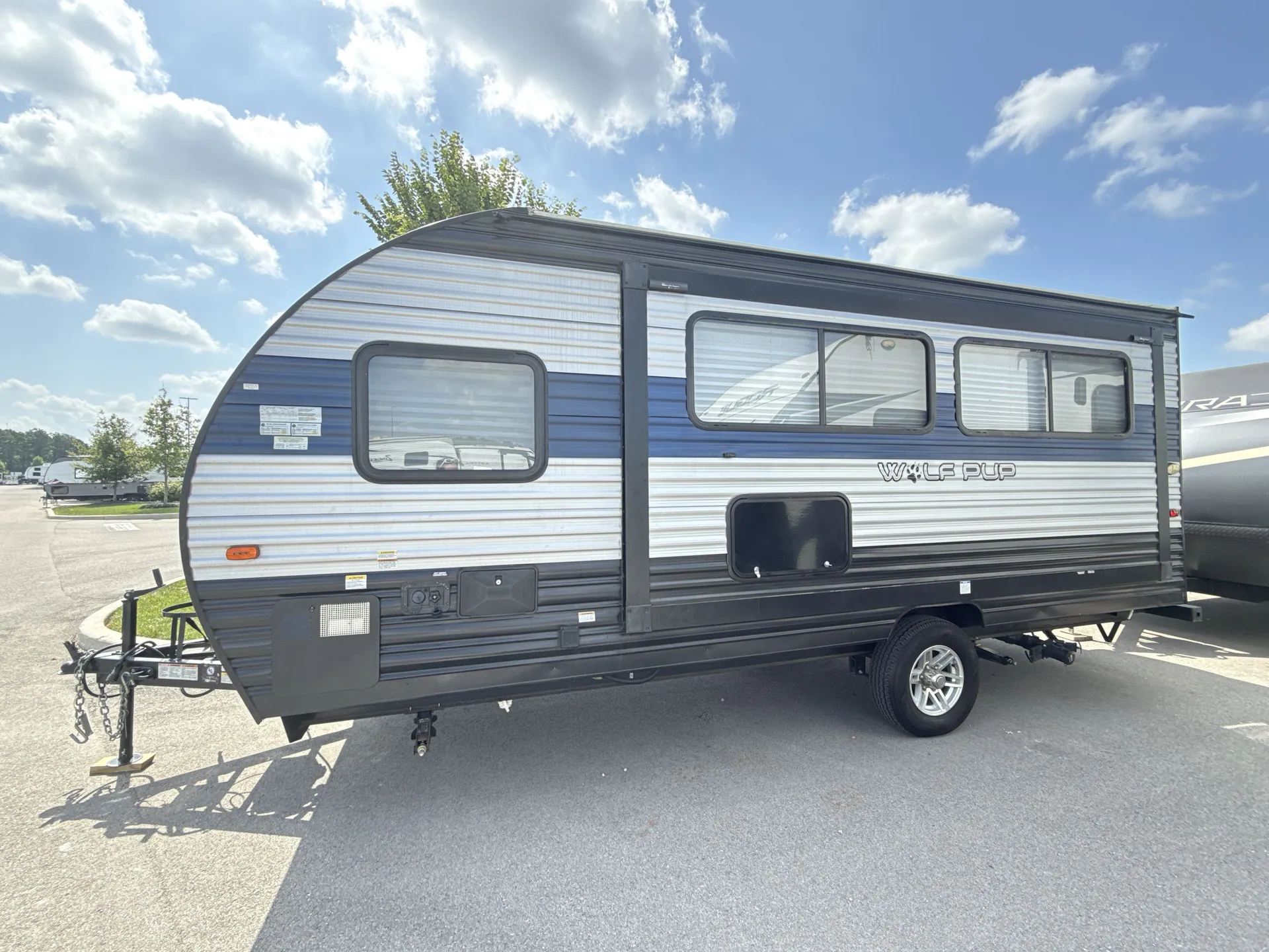 2022 Forest River Cherokee Wolf Pup 18TO — off campside