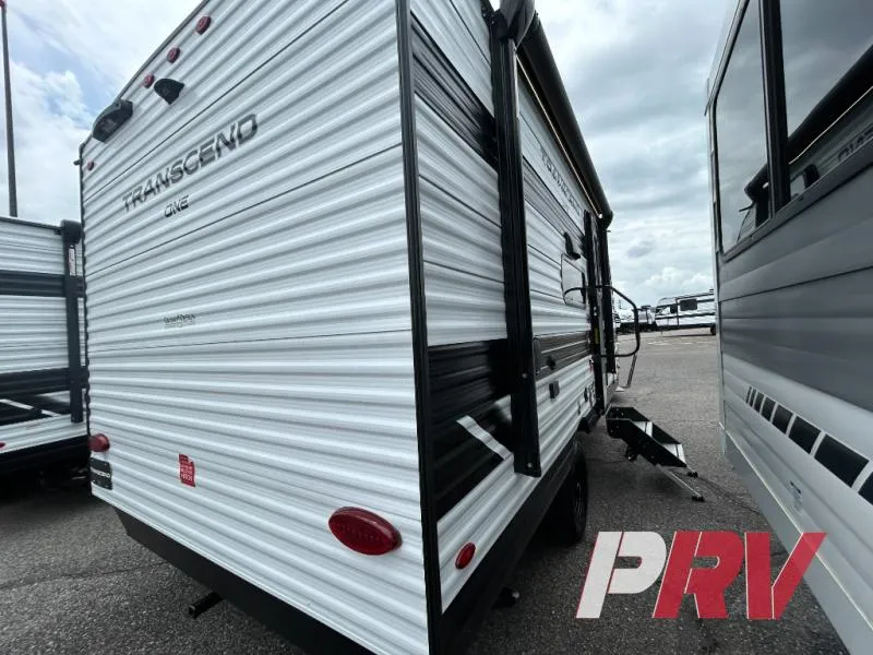 2027 Grand Design Transcend One 151BH - Photo 3
