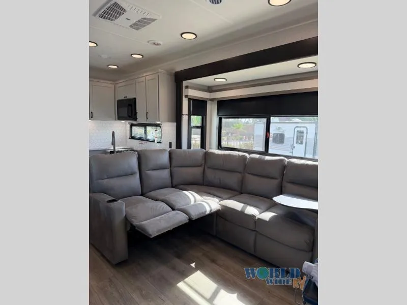 2026 Jayco Seismic 399 - Photo 3