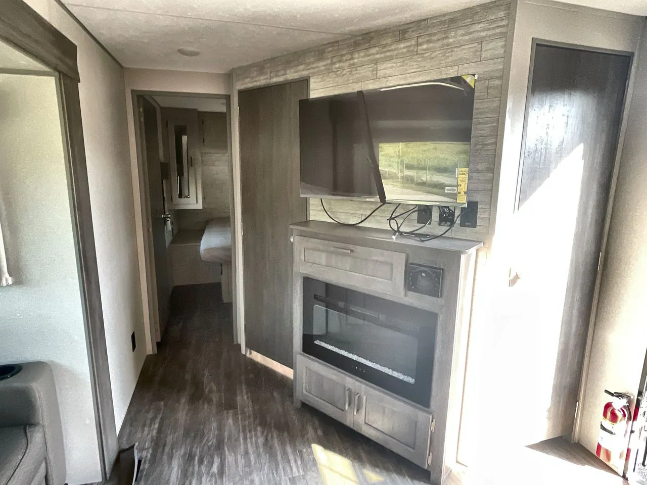 2026 Forest River Aurora 29TQS — Photo 6