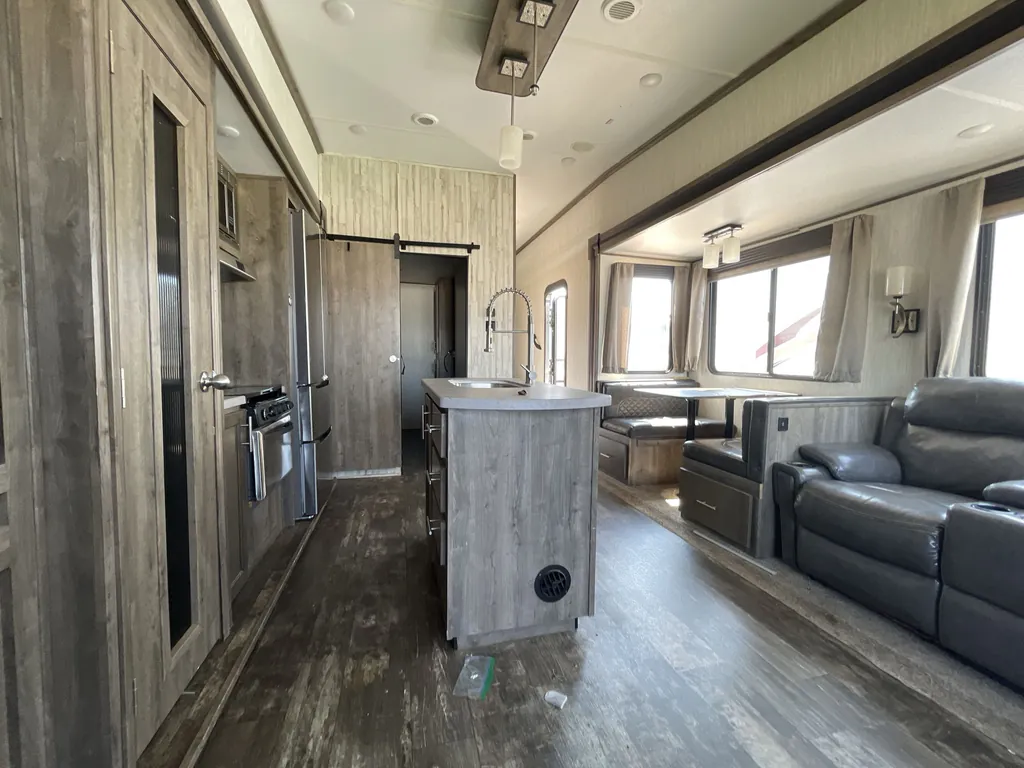 2019 Forest River Sabre 36BHQ, Photos photo 8