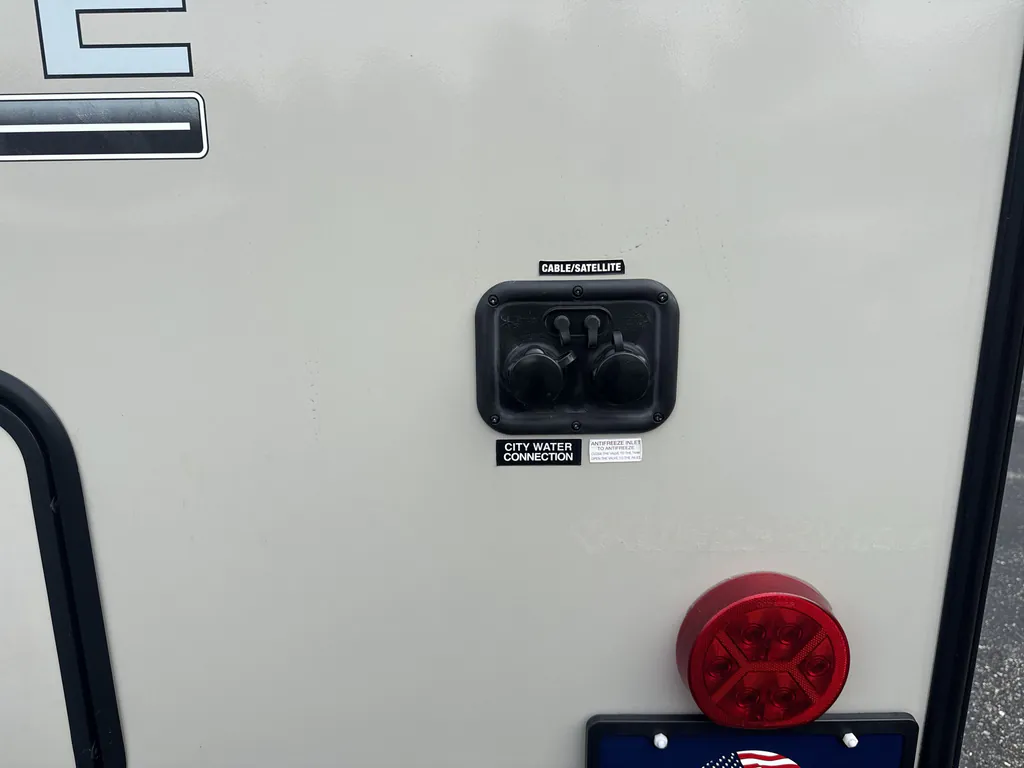 2022 Forest River Flagstaff Micro Lite 25FKS, Photos photo 24