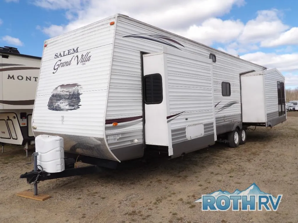 2014 Forest River RV Salem Villa Series Used    408REDS Grand - Photo 2