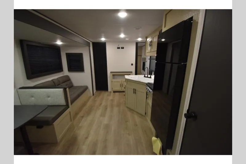 2026 Shasta RVs i-5 Edition 527BHS, Photos photo 16