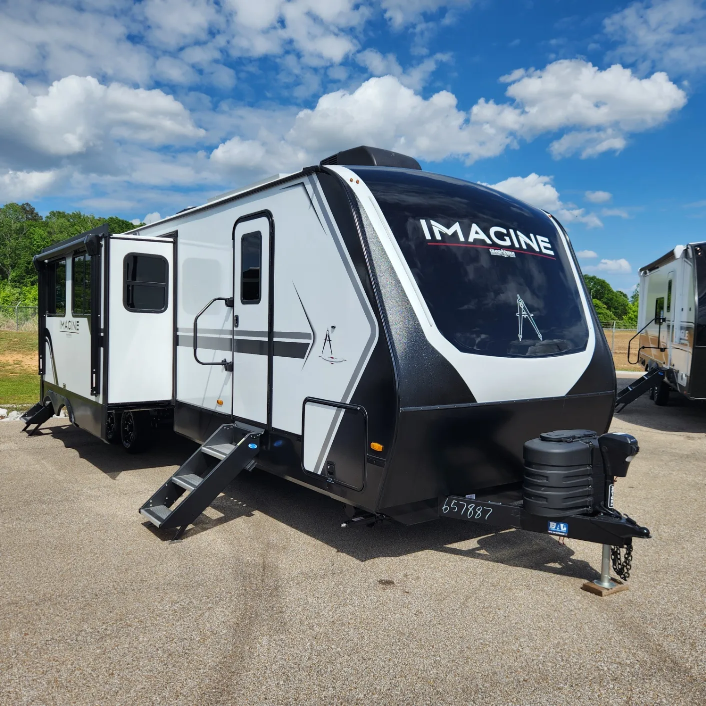 2026 Grand Design Imagine 3210BH - Photo 2