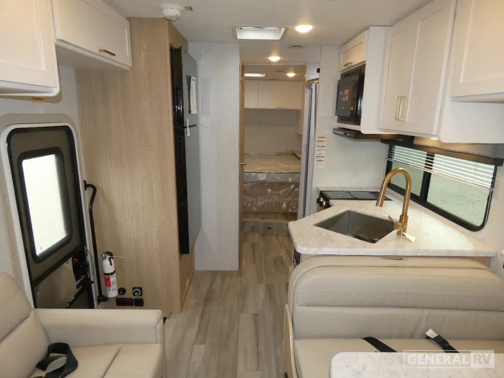 2026 Thor Motor Coach Four Winds 28G - Photo 4