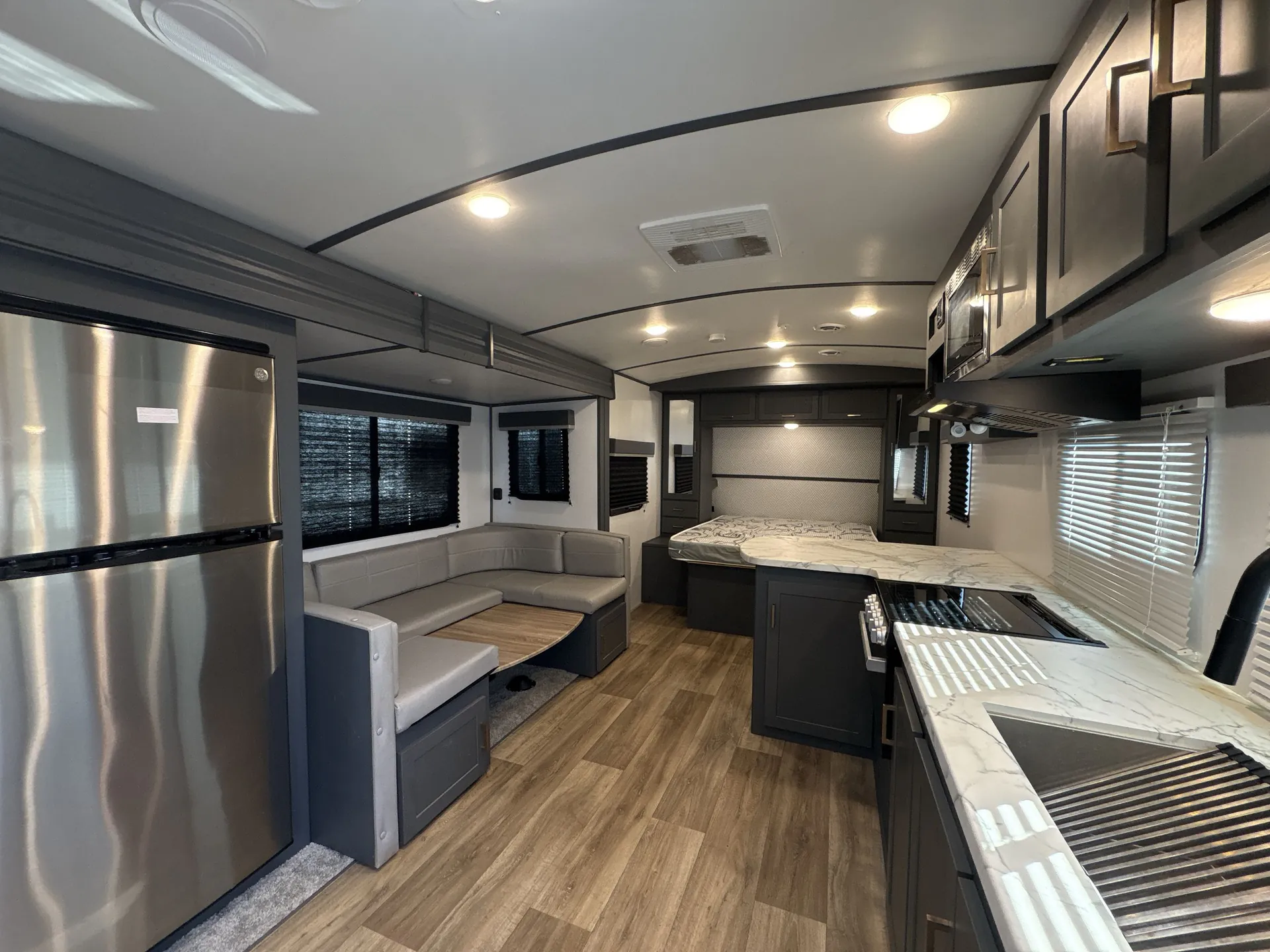 2022 Keystone Bullet 221RBS — living area main