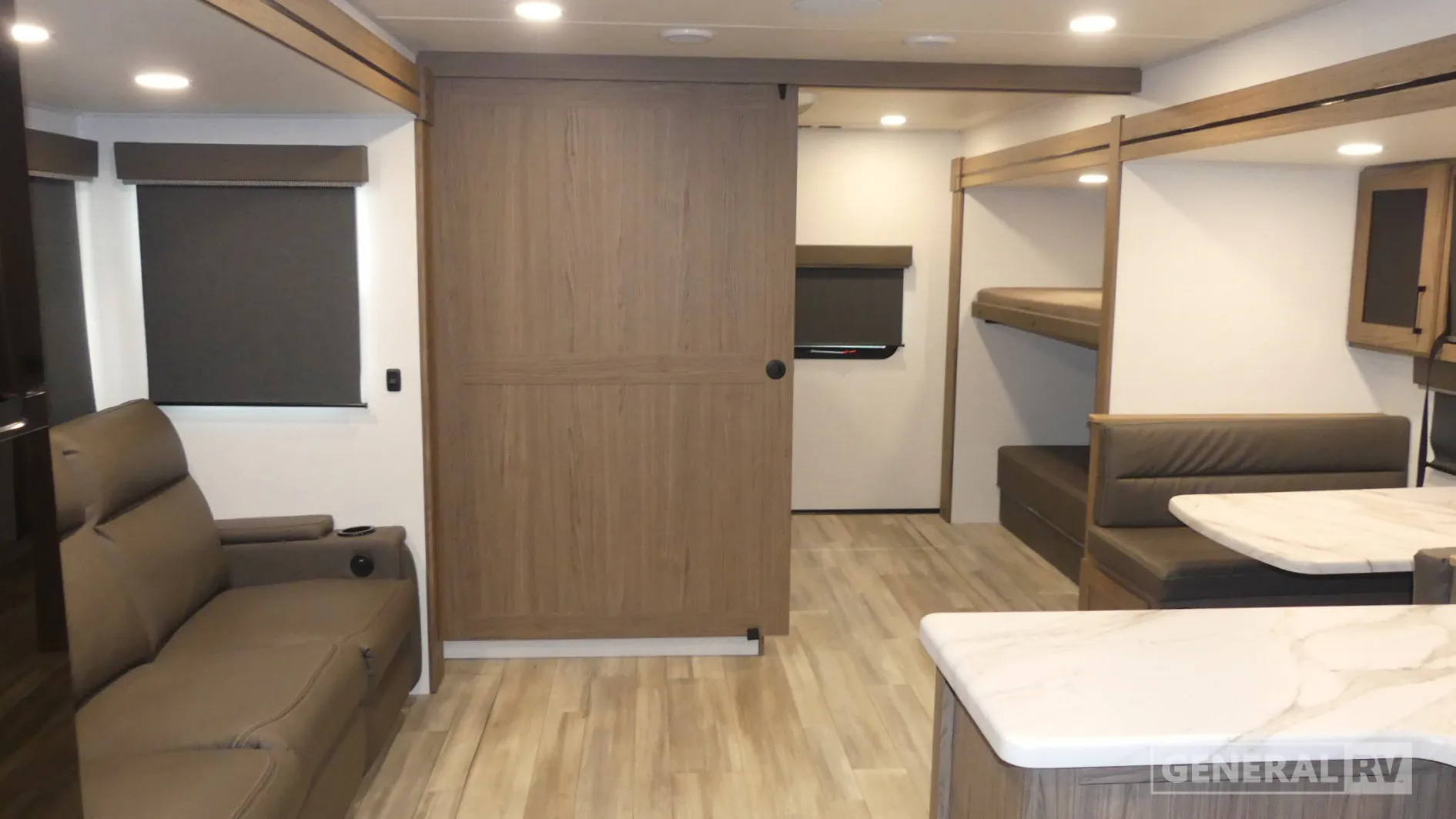 2025 Alliance RV Delta 321BH - Photo 3