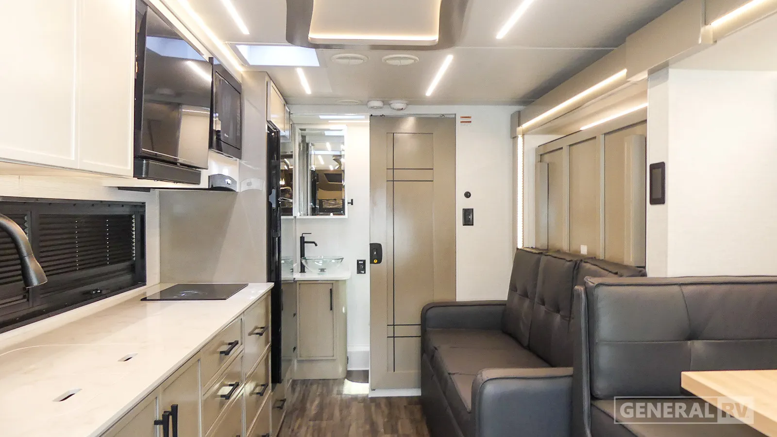 2026 Newmar Freedom Aire 2515 - Photo 3