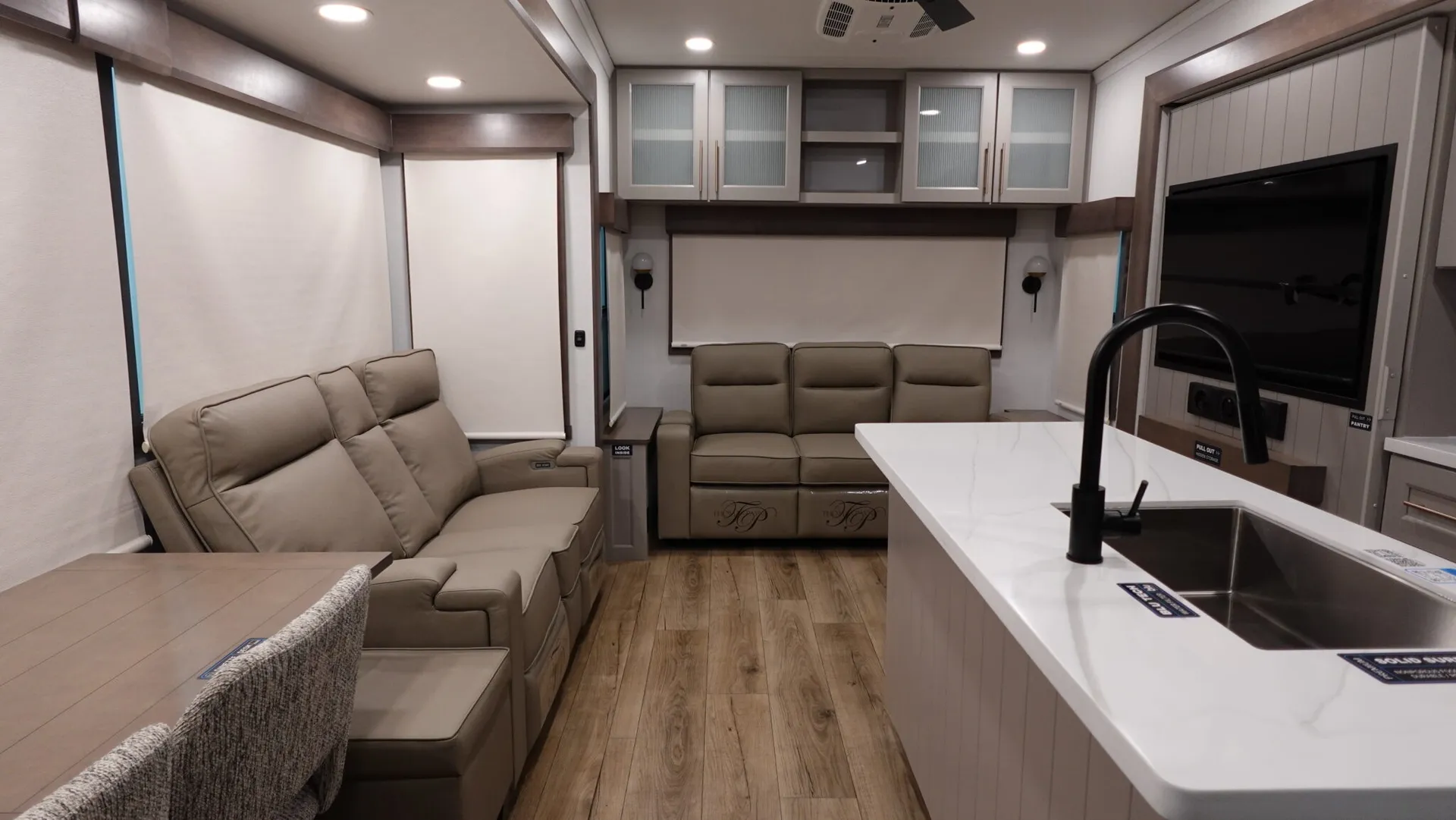 2026 Alliance RV Paradigm 310RL - Photo 3