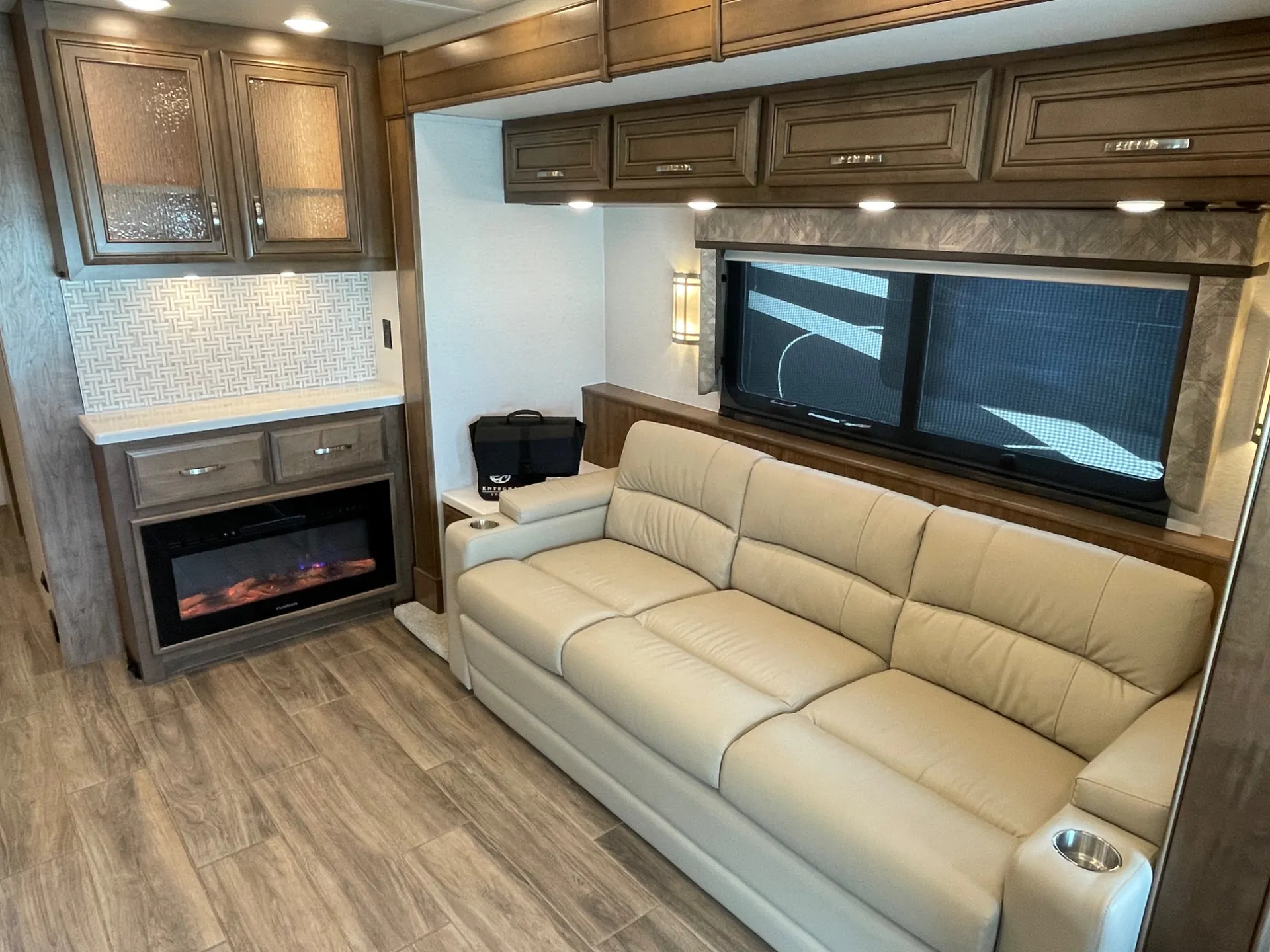 2022 Entegra Coach Reatta XL 37K - Photo 4