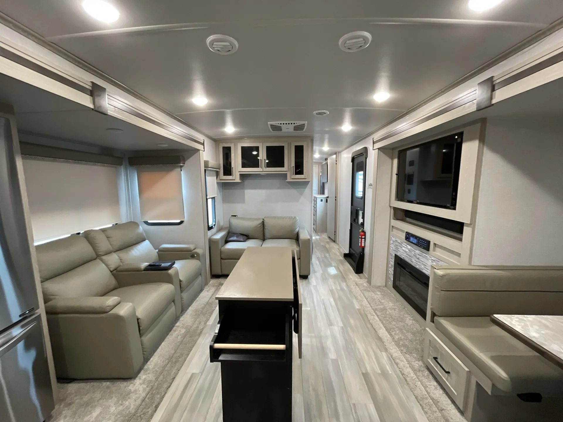 2024 Heartland Mallard M283RK — living area main