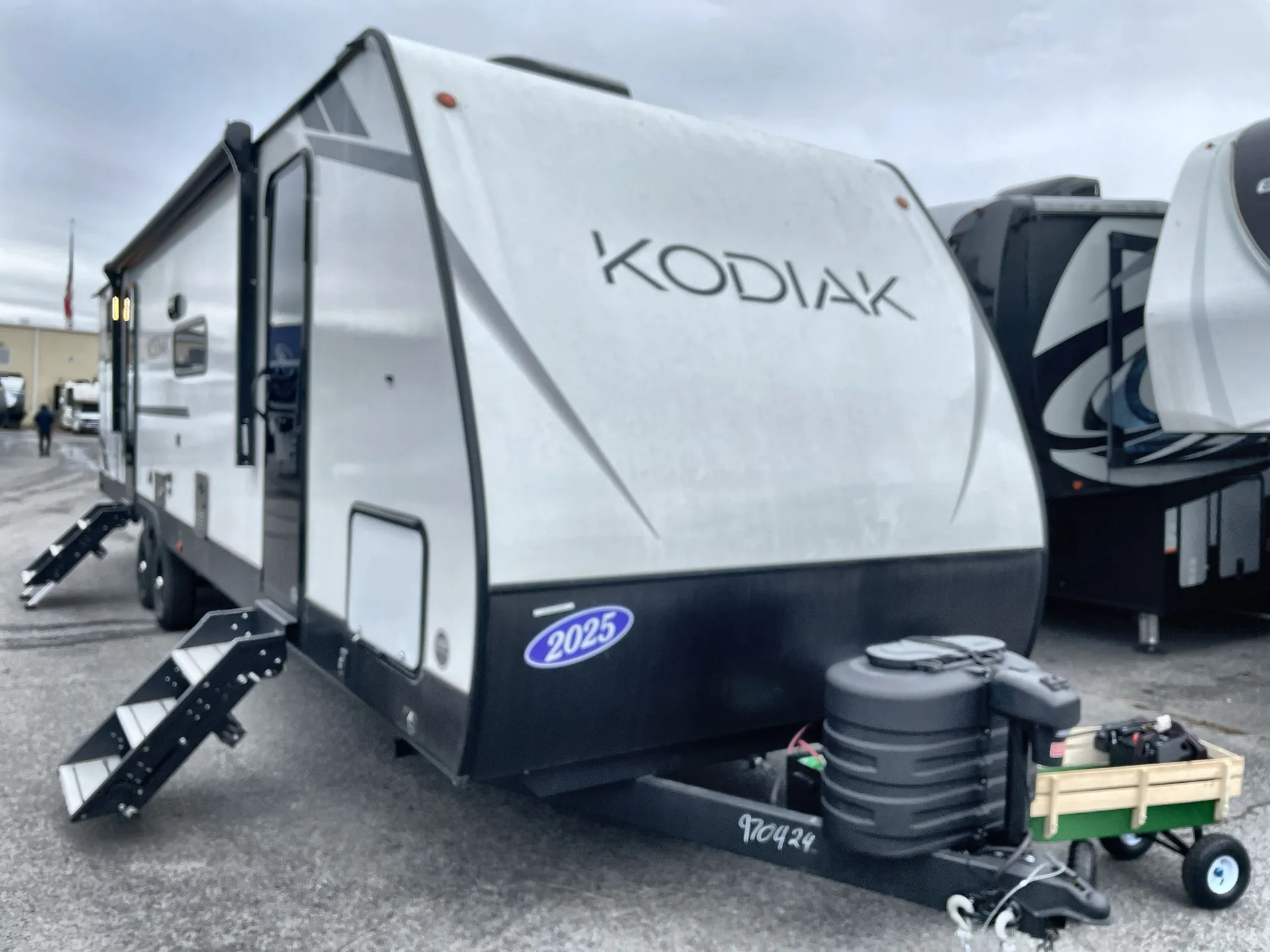 2025 Dutchmen Kodiak Ultra-Lite Ultra-Lite 332BHSL - Photo 2