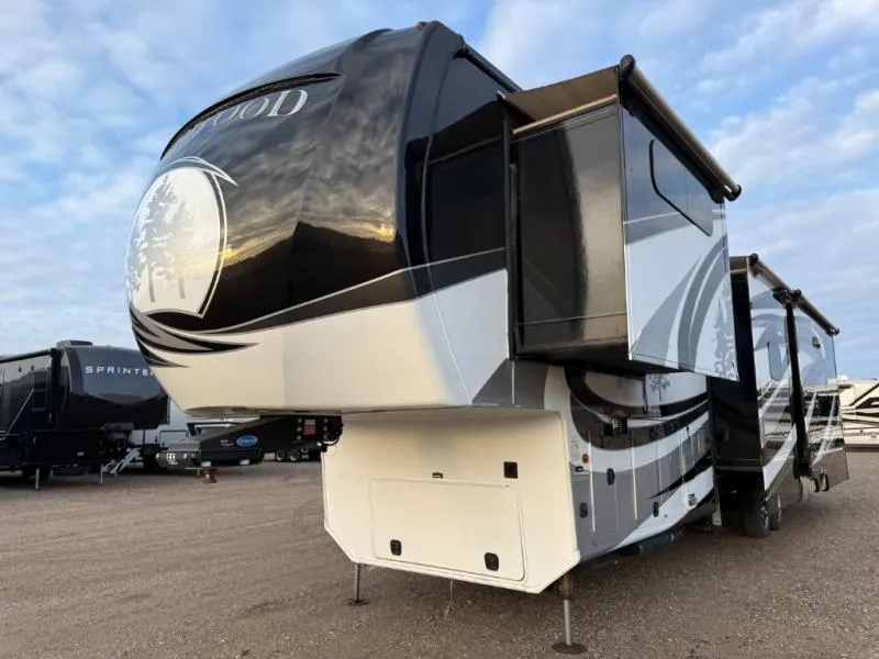 2018 Redwood RV Redwood 3881ES - Photo 3