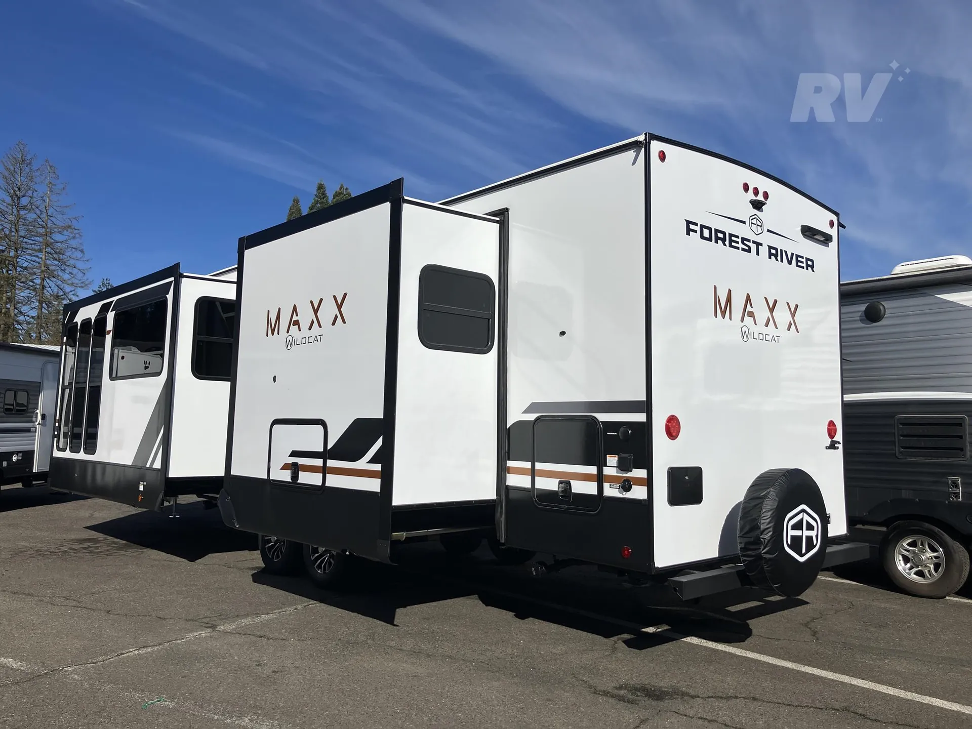 2026 Forest River Wildcat Maxx 277FKX dealer photo 2 from Family Fun RV
