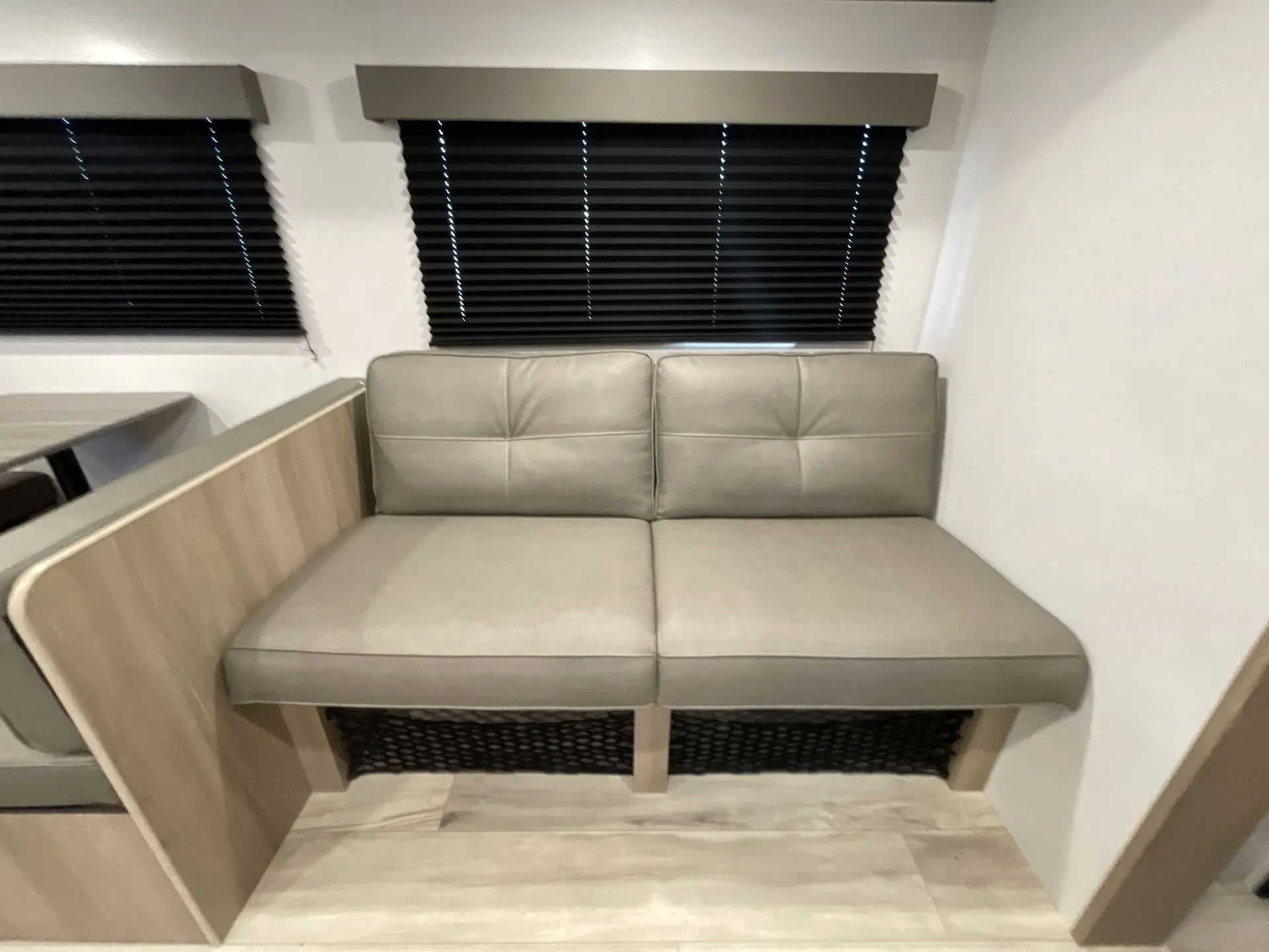 2026 Keystone Coleman Light 29BX — living area main