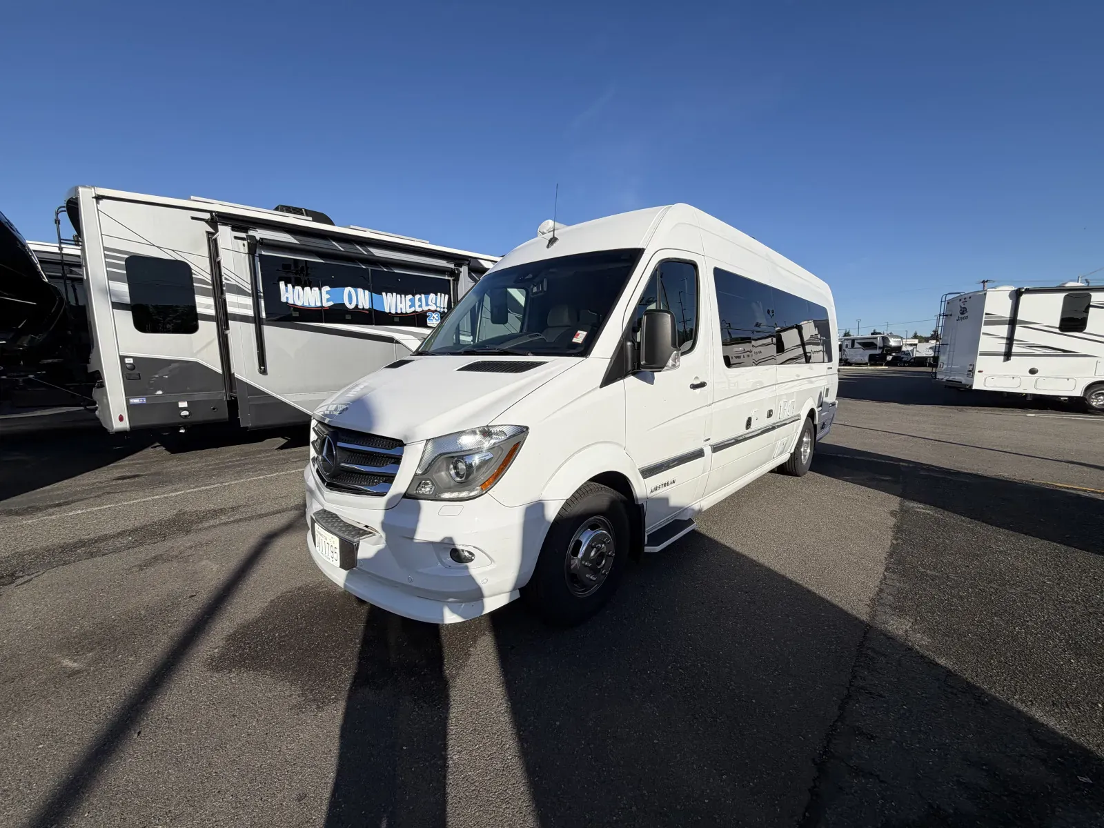 2016 Airstream Interstate TWIN - Photo 3