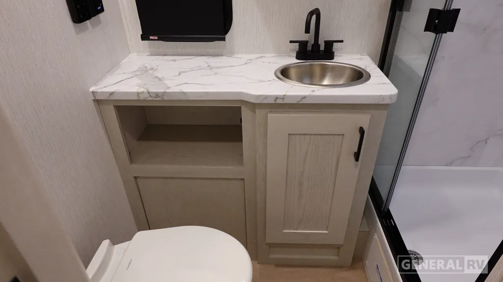 2027 NeXus RV Maximus 32MX, Photos photo 23