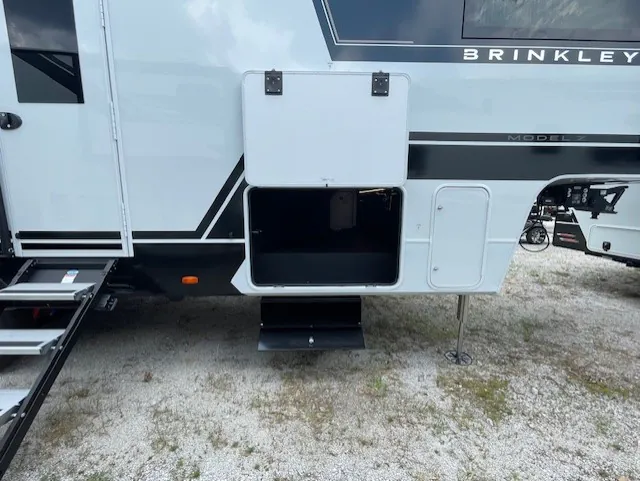 2026 Brinkley Model Z 2810, Photos photo 7