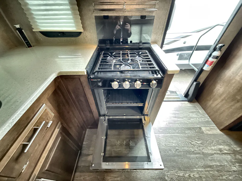 2020 Forest River Flagstaff Micro Lite 25FKS, Photos photo 10