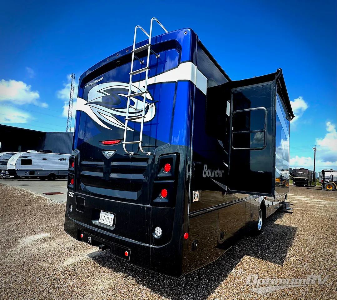 2018 Fleetwood Bounder 36F - Photo 3
