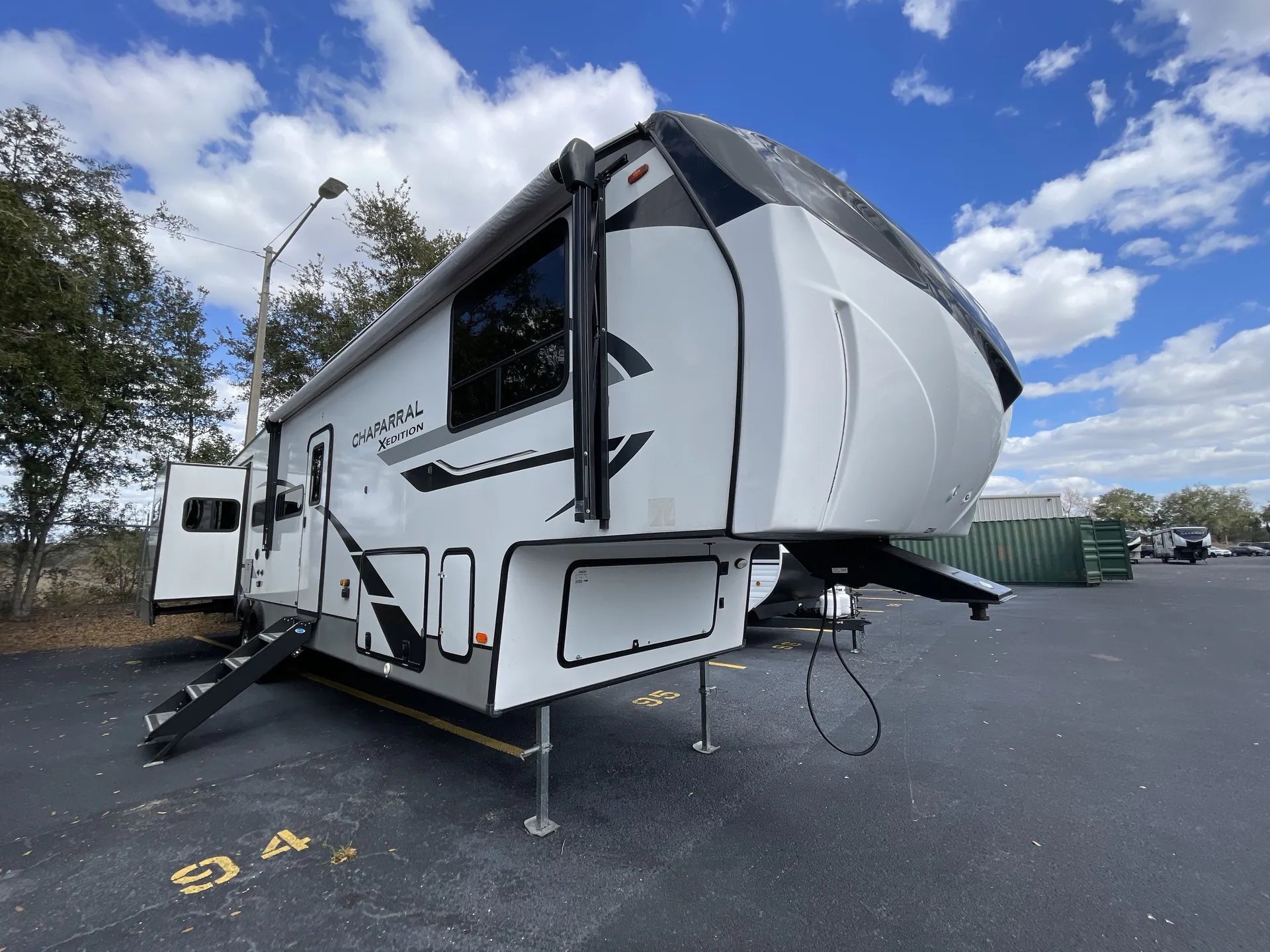2023 Coachmen Chaparral Lite 355FBX - Photo 2