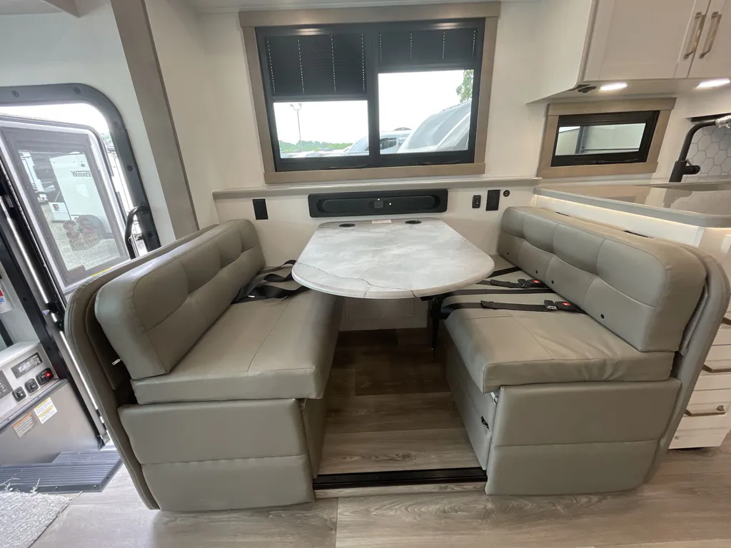 2027 Entegra Coach Vision XL 36C, Photos photo 20