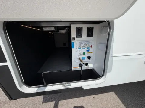 2025 Brinkley Model Z AIR 310, Photos photo 4