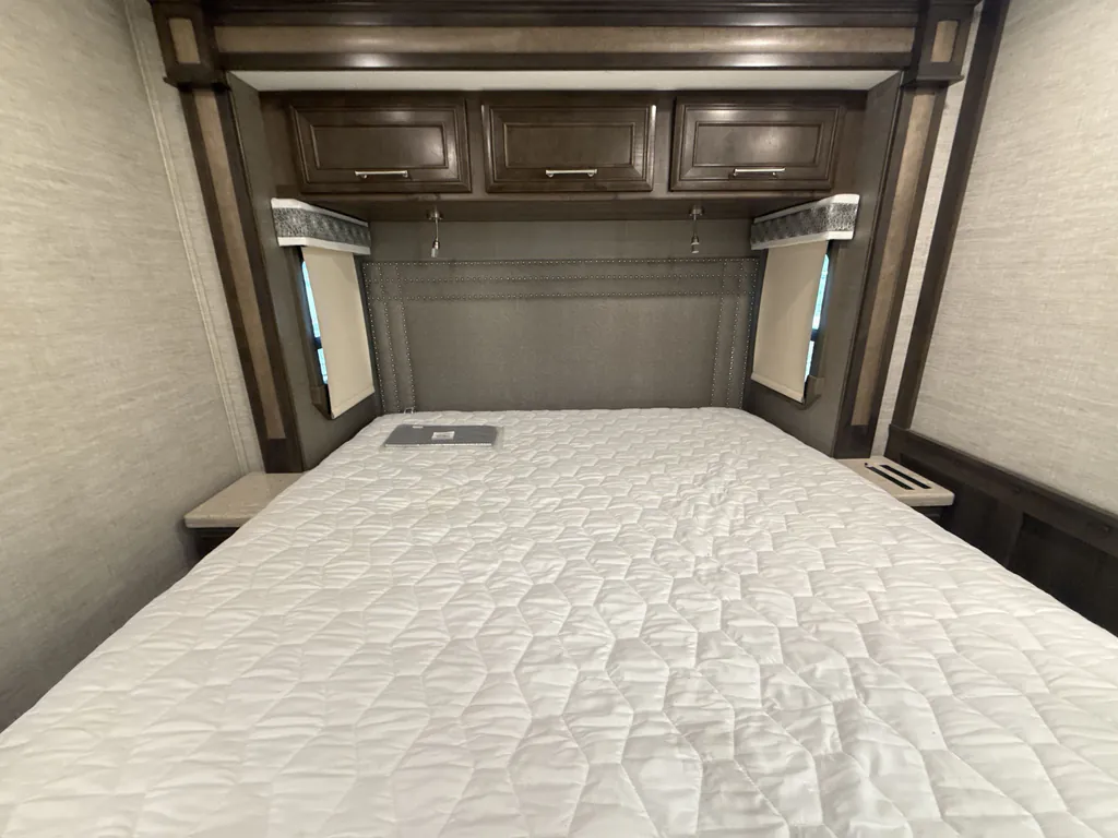 2021 Entegra Coach Accolade 37K, Photos photo 18